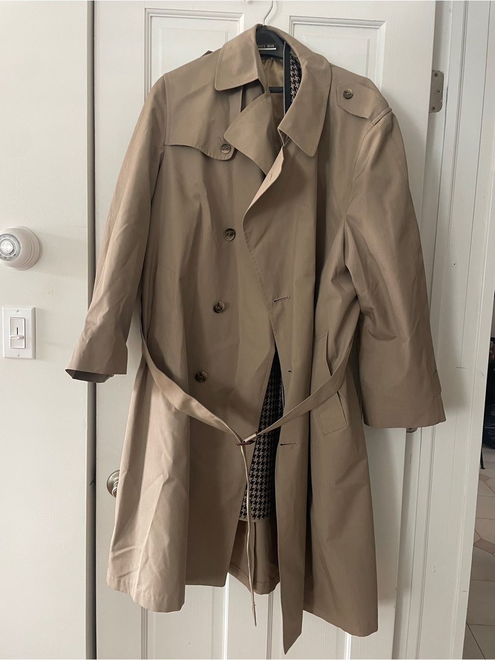 Tailored Beige Trench Coat - Unbranded